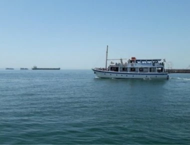 Θεσσαλονίκη: Σε εξέλιξη επιχείρηση αποκόλλησης του πλοίου «Κωνσταντής»
